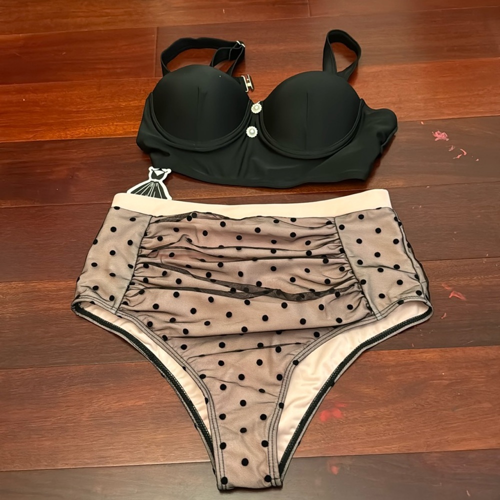 Black Underwire Bikini Top with High-Waist Polka Dot Bikini Bottom